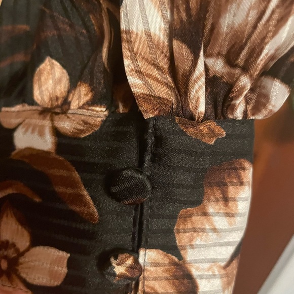 EXPRESS Brown Floral Blouse - Picture 3 of 5